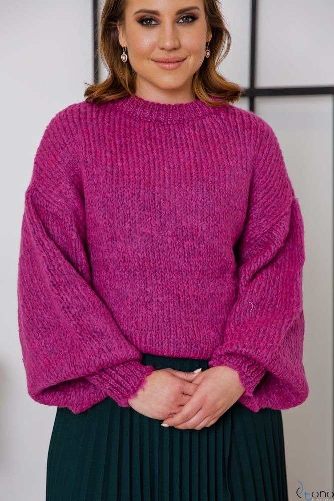 Swetry – jak je nosić do pracy?